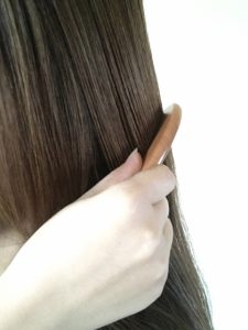 髪の毛の静電気を抑える方法