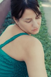 背中のニキビがかゆい！ガンコな背中ニキビをすぐに治す方法！