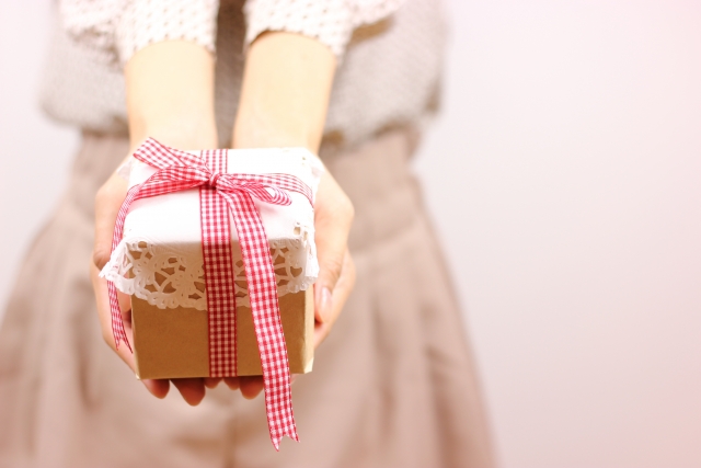 クリスマスプレゼントを未だ付き合ってない男性にあげるなら喜ぶのは何?人気ベスト5